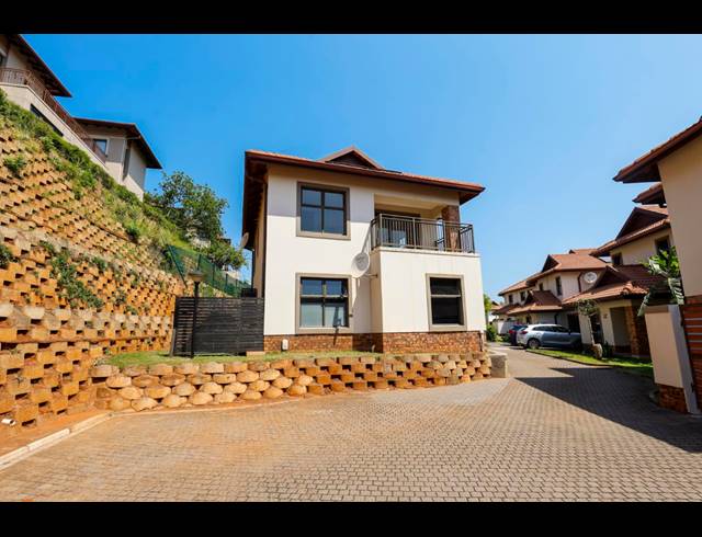 2 BEDROOM APARTMENT FOR SALE IN IZINGA ESTATE